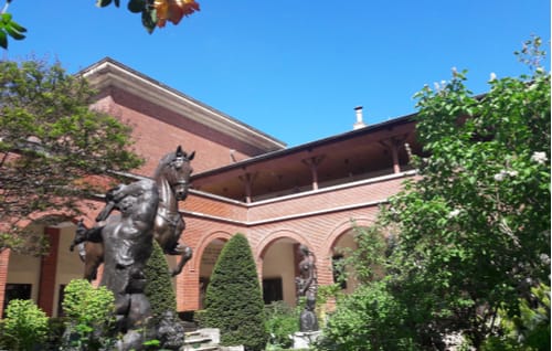 shutterstock_1557549569